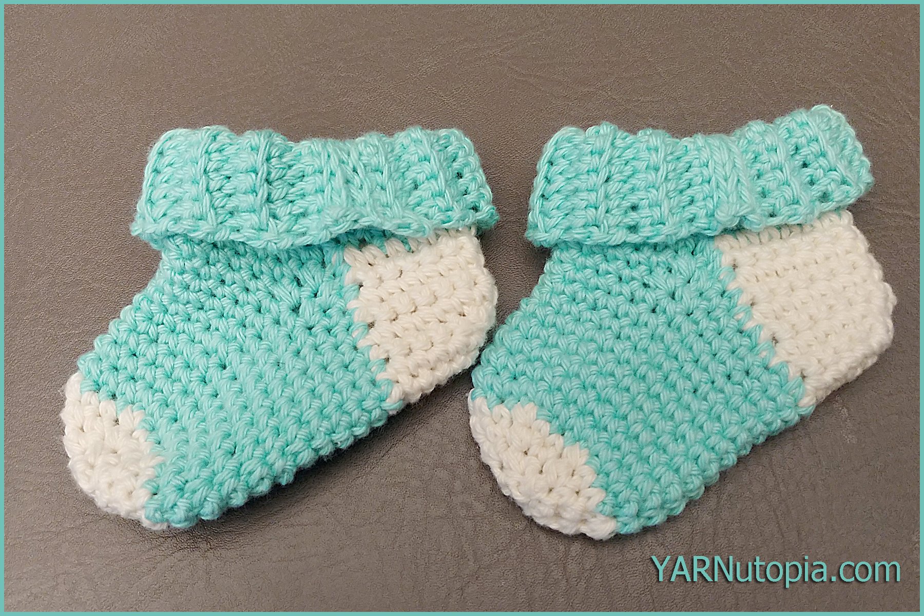 Crochet Tutorial: Simple Baby Socks