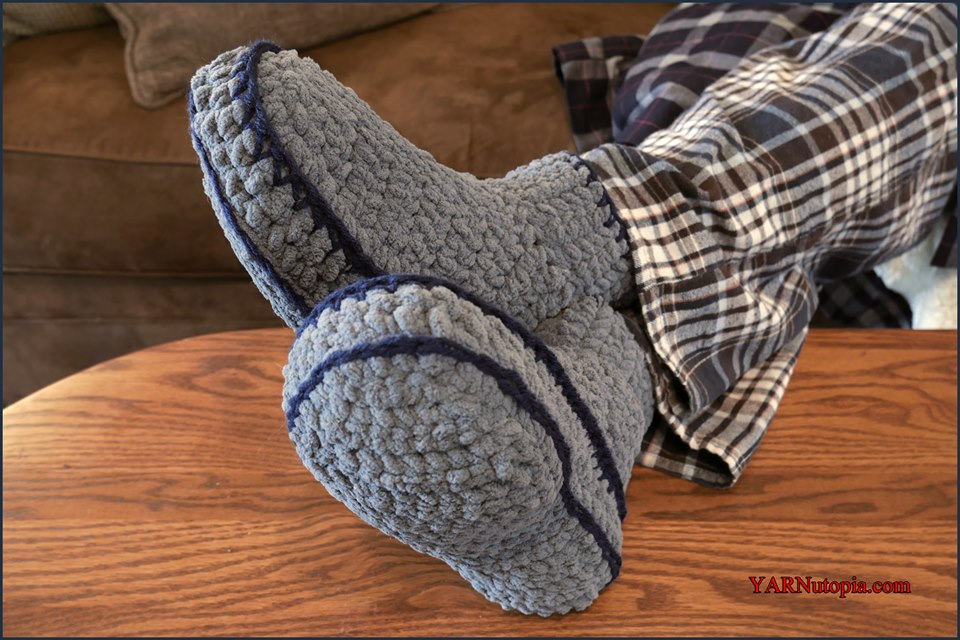 FREE Crochet Tutorial: Adult Mens Chunky Slippers