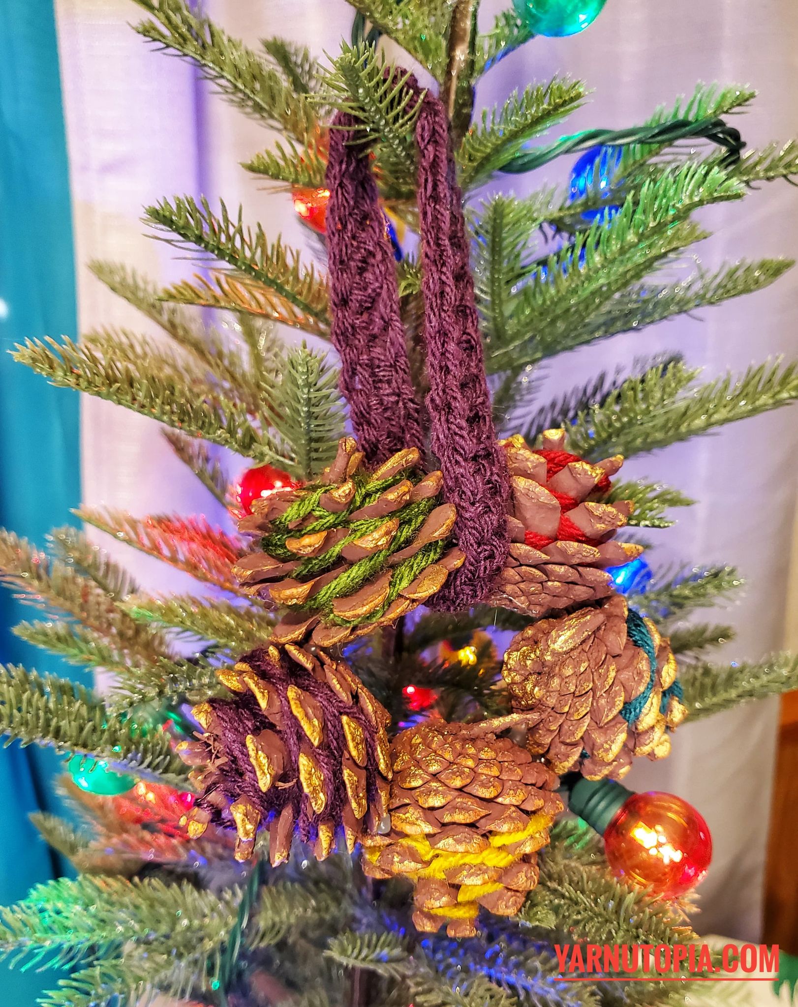 12 Days of Christmas: Pine Cone Wreath Ornament