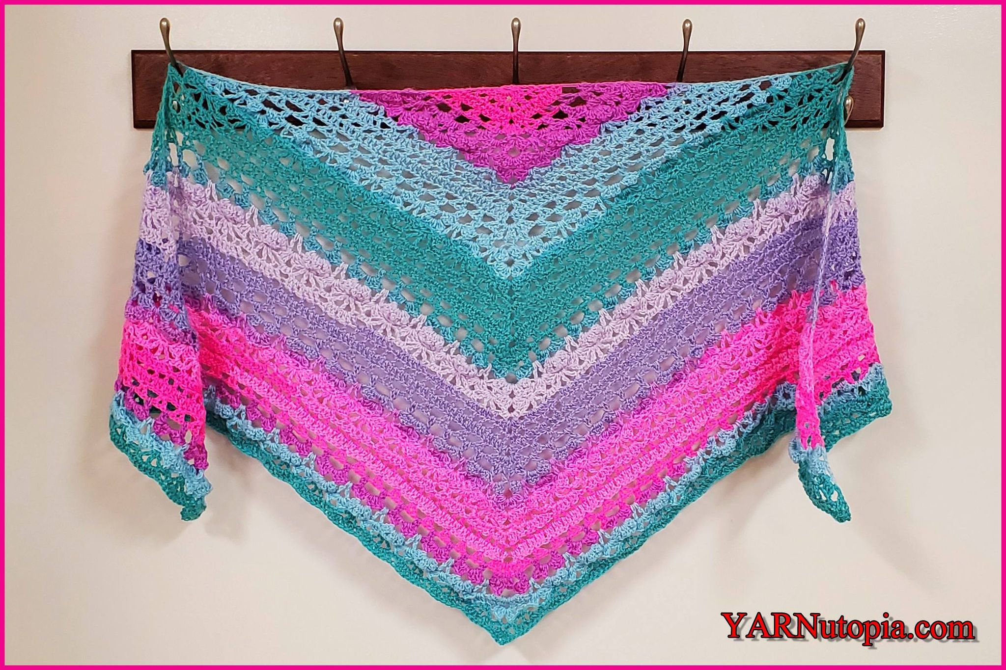 FREE Written Crochet Pattern: Summer Breeze Triangle Shawl
